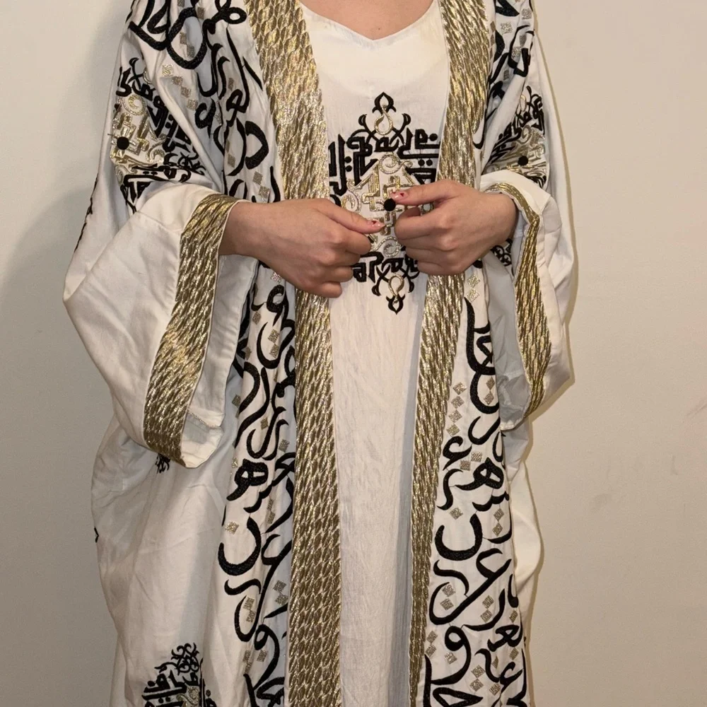 White and Black Embroidered Kaftan/Abaya - Picture 5 of 5